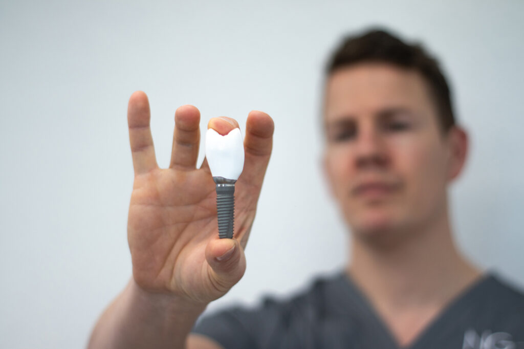 Leistungen: Implantantologie